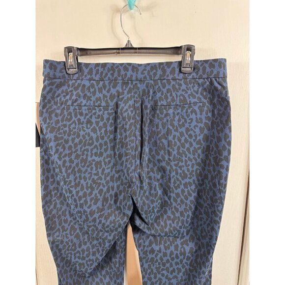 89th and Madison blue black leopard print stretch cropped length pants - Picture 6 of 7